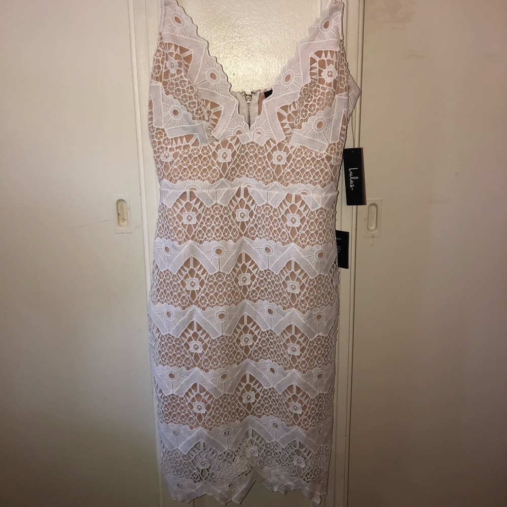NWT Lulu’s White Lace Overlay Dress